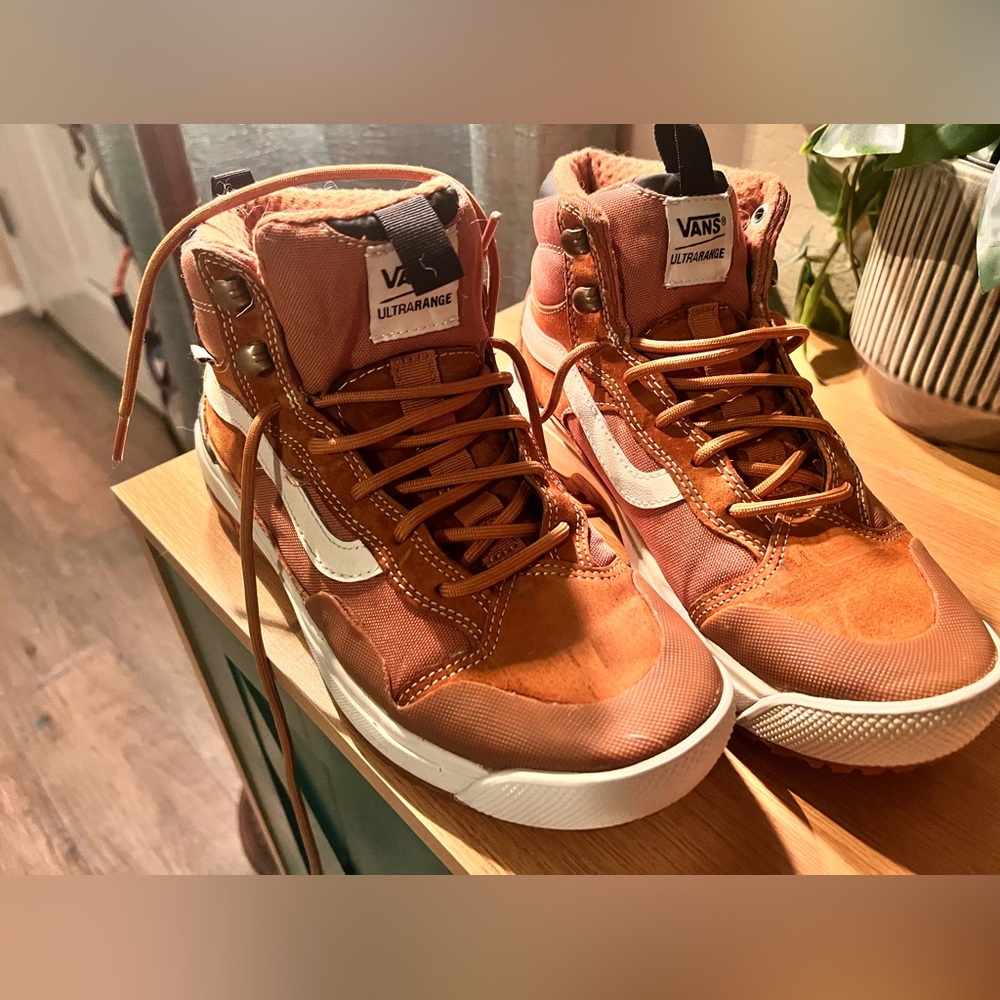 Vans MTE boots